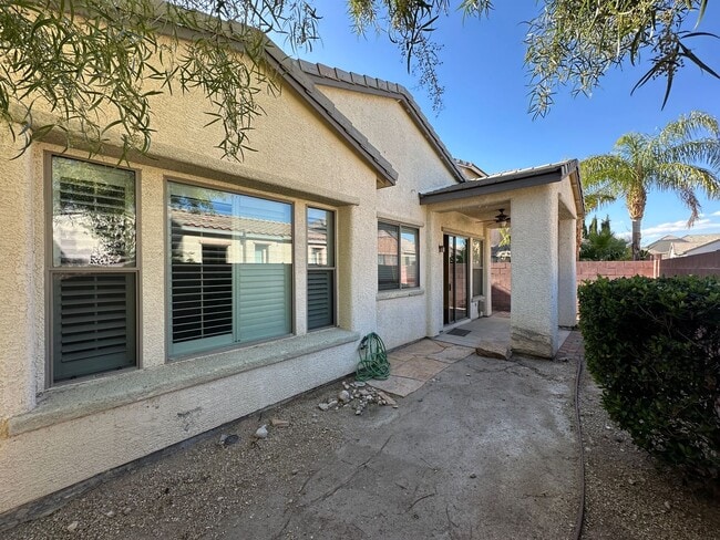 Building Photo - MADISON PLACE AT SUMMERLIN