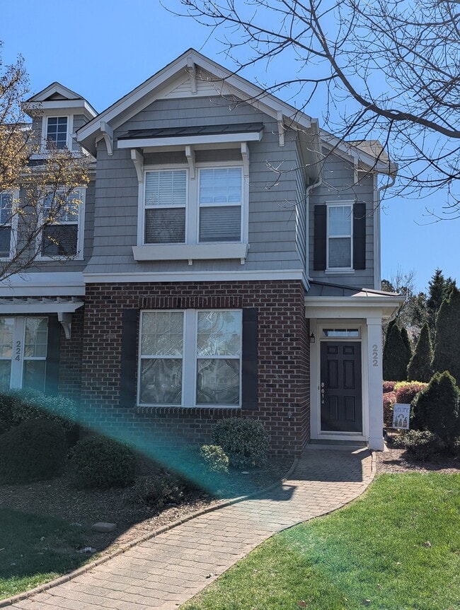 Building Photo - 222 Duck Mill Cir