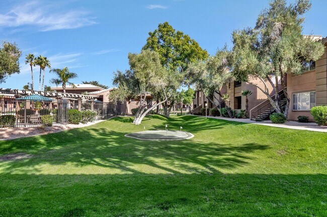Building Photo - Remodeled one bed one bath Kierland Condo
