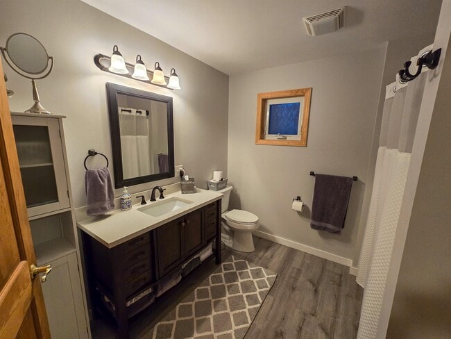 Building Photo - 145 Knight Ln