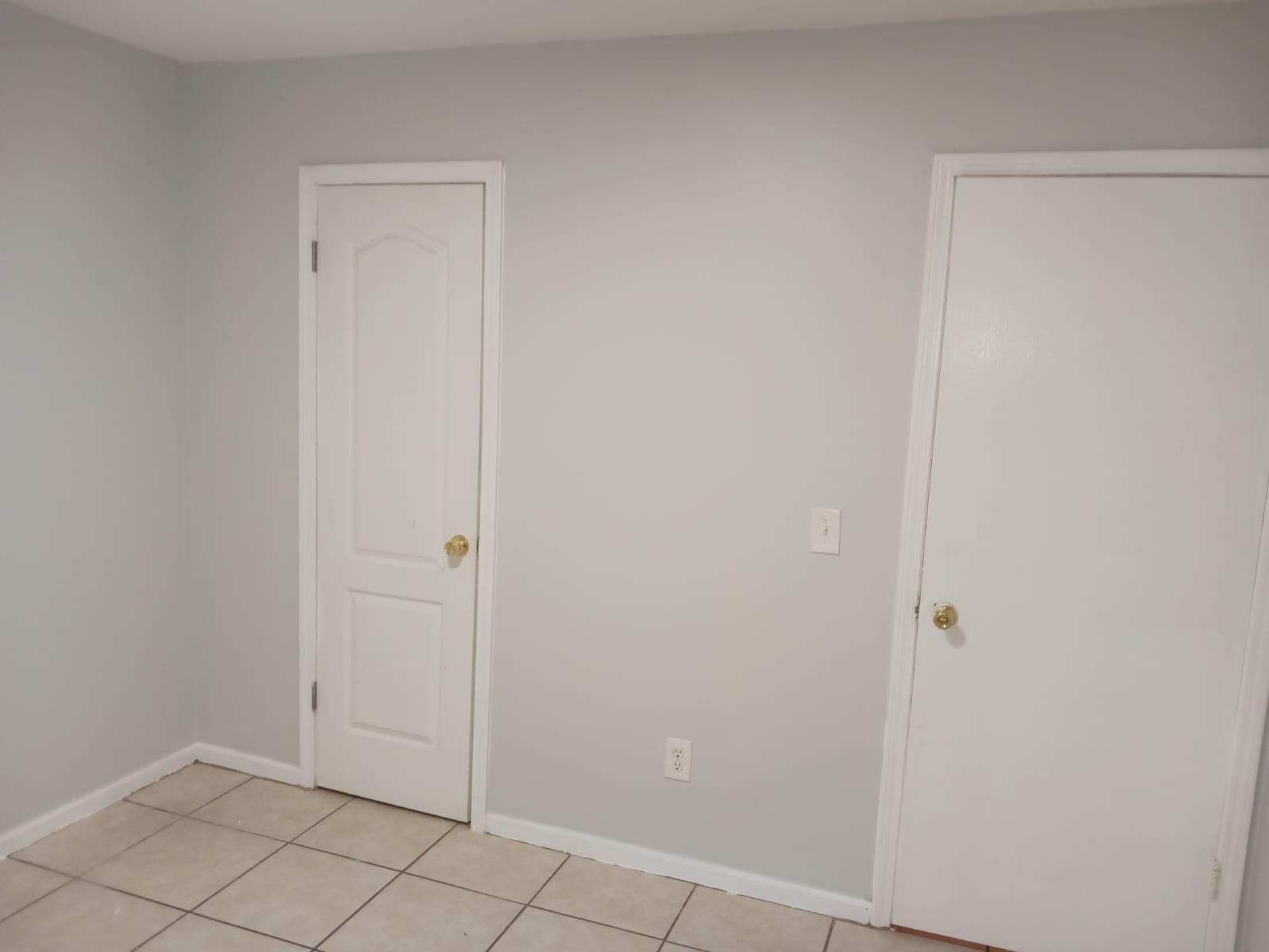 Building Photo - 6415 Sable Woods Dr E