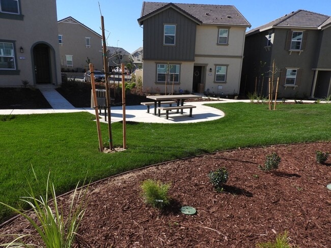 Primary Photo - Beautiful Home in Roseville