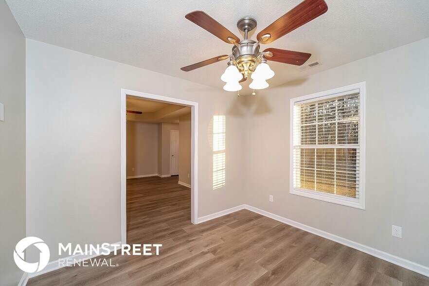 Building Photo - 107 Sioux Trce