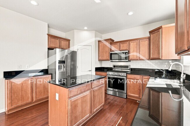 Building Photo - 6583 S Irvington Way