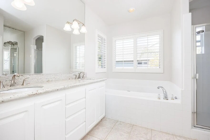 Building Photo - 35 Laurelhurst Dr