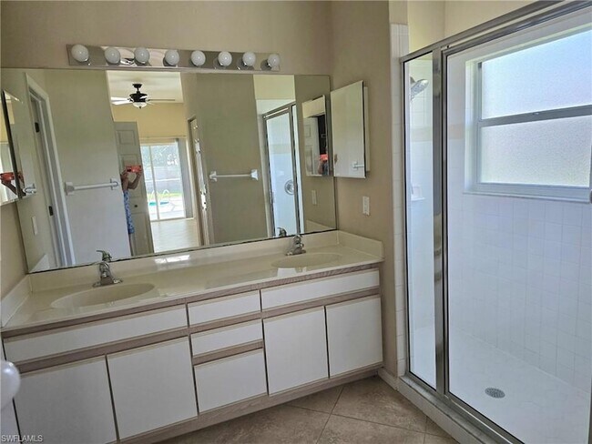 Building Photo - 2063 Imperial Cir