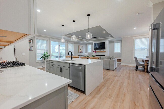 Building Photo - 8838 Eliot Dr