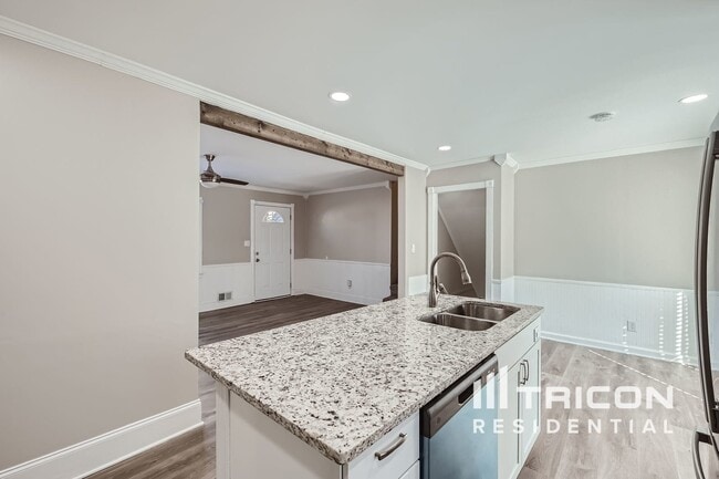 Building Photo - 5336 Orchard Pl