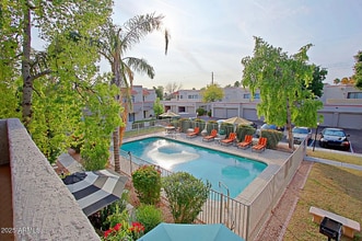 Building Photo - 985 N Granite Reef Rd