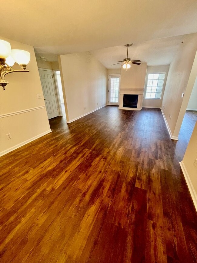 Building Photo - 828 Amelia Lakes