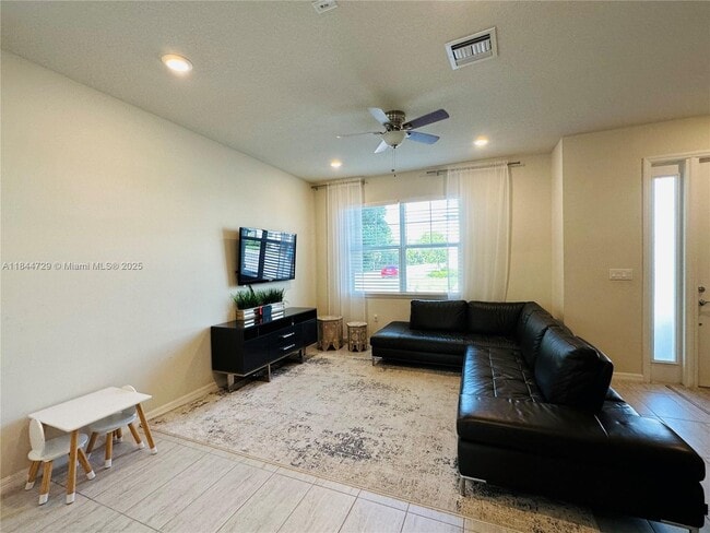 Building Photo - 4950 Eucalyptus Dr