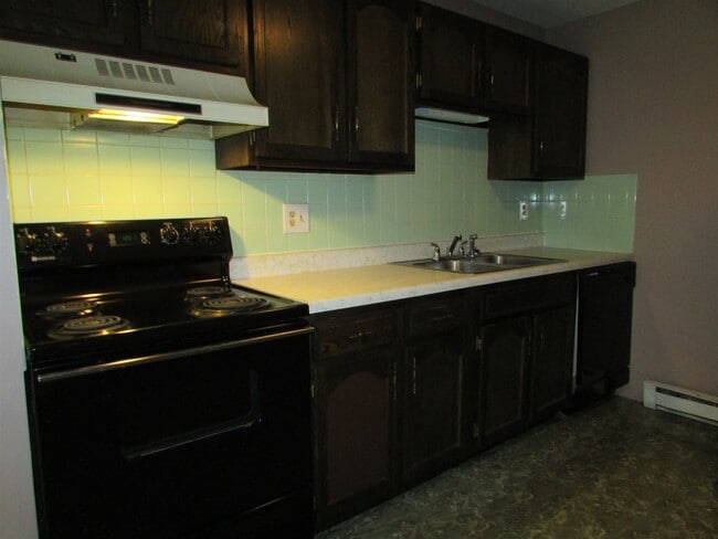 Building Photo - 114 Capitol Hill Dr