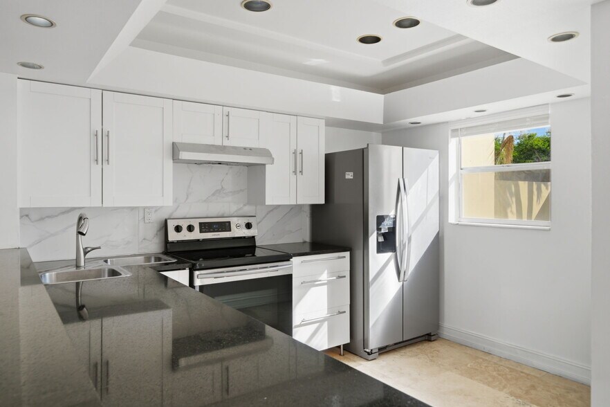 Building Photo - 8313 SW 137th Ave