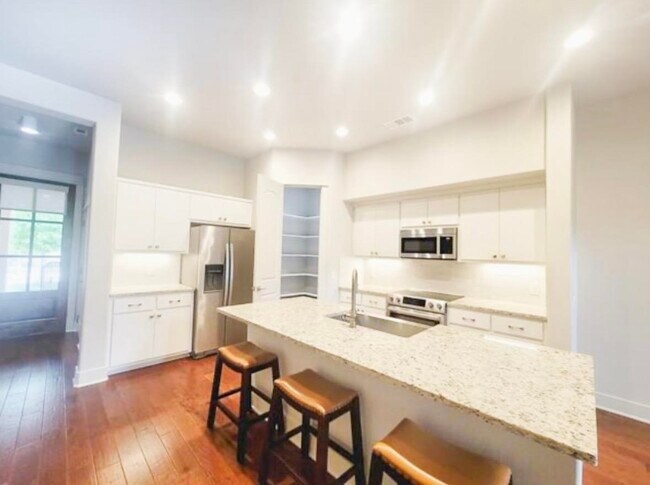Building Photo - 108 Tuscan Dr