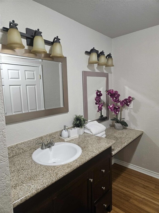 Building Photo - 812 Marlin St