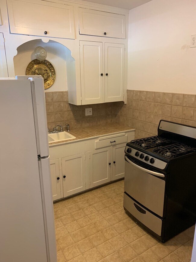 Building Photo - 6001 Goliad Ave