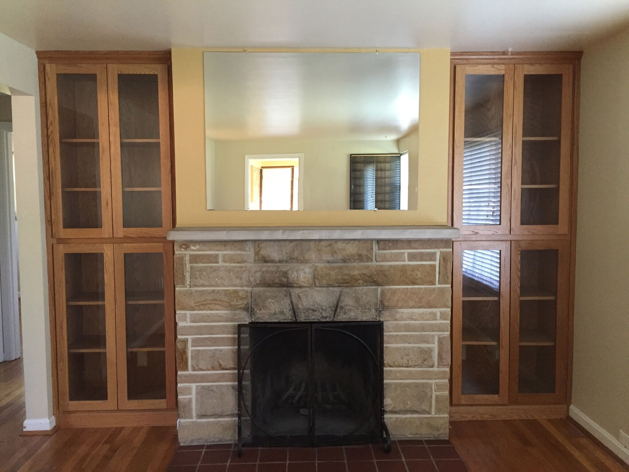 Building Photo - 10678 Bettyray Dr