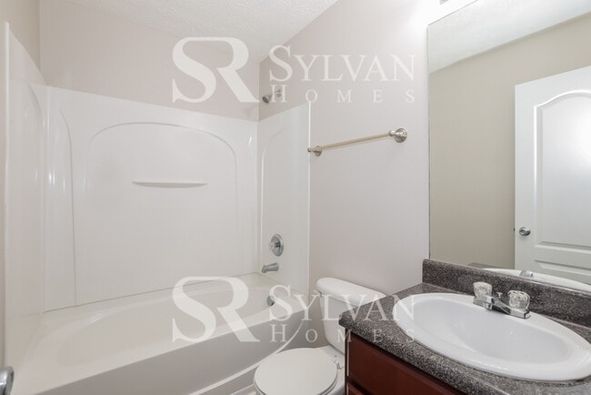 Building Photo - Discover Your Comfort in This Beautiful Home