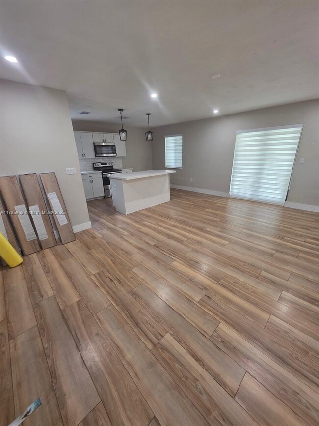 Building Photo - 16520 SW 294th Terrace