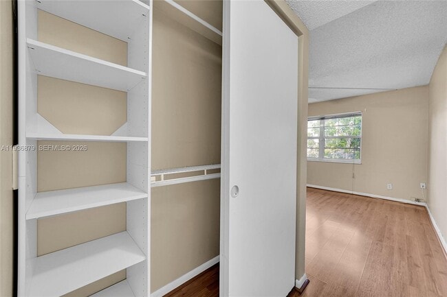 Building Photo - 1100 NW 87th Ave