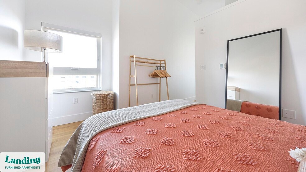 Building Photo - 135 Adams St