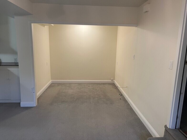 sleeping alcove - 254 A Missouri St