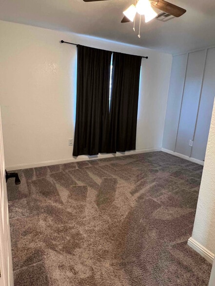 Building Photo - 606 E B St