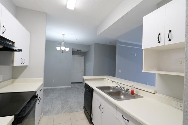 Building Photo - 17101 Carrington Park Dr