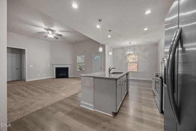 Building Photo - 75 Rolling Waters Ct