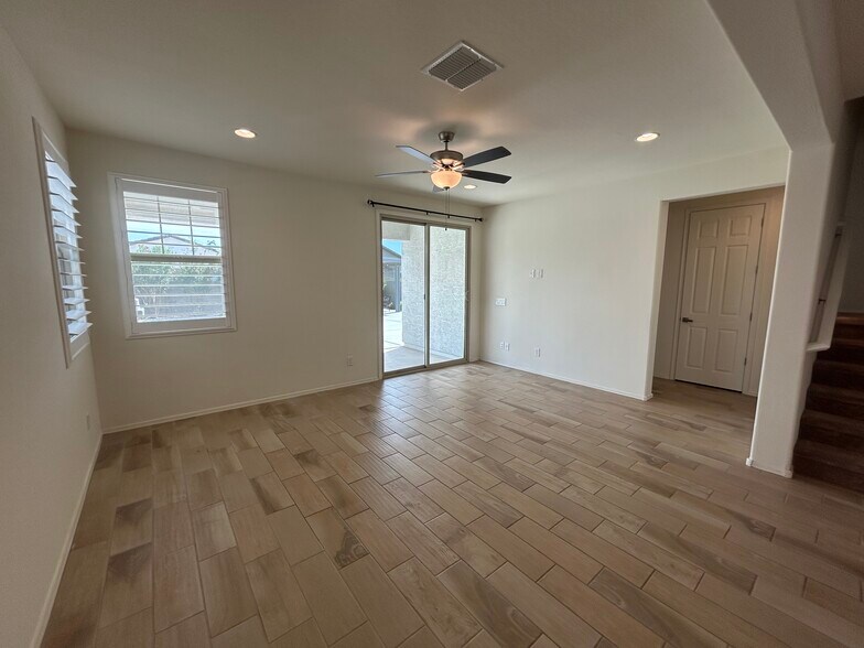 Building Photo - 22461 E Mewes Rd