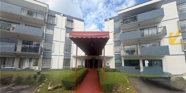 Building Photo - 5900 SW 127th Ave