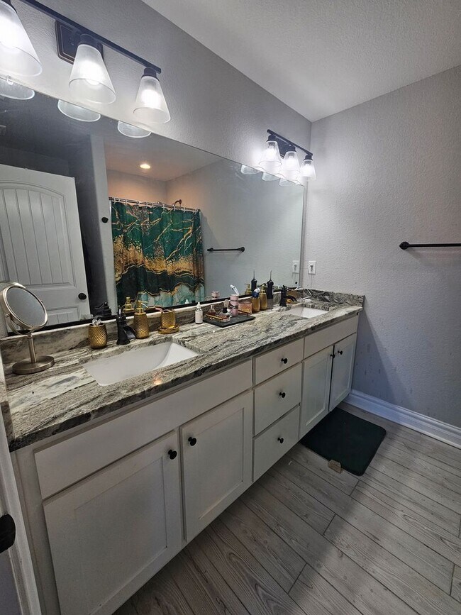 Building Photo - BERKLEY