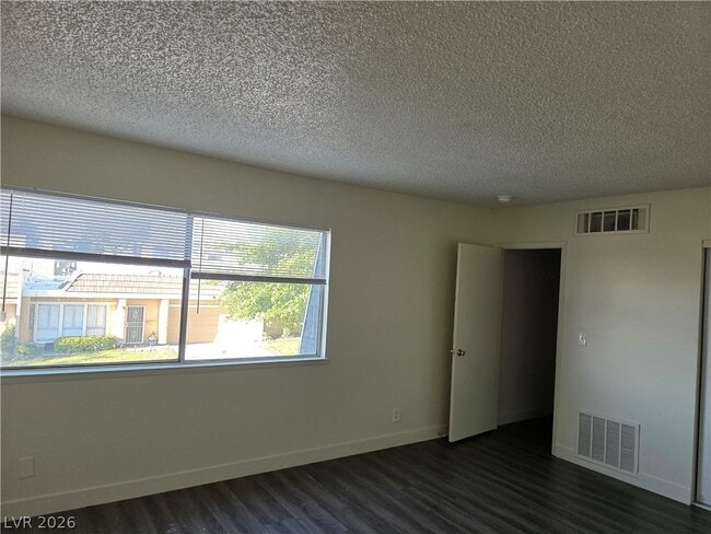 Building Photo - 3364 Royce Ct
