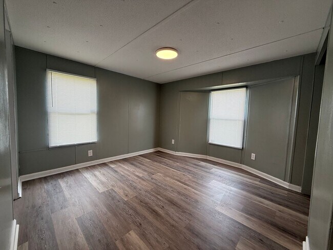 Building Photo - 2 Bedroom 1 Bathroom Home located in Greeneville, TN