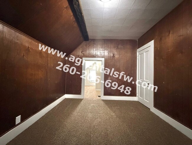 Building Photo - 2 Bedroom House