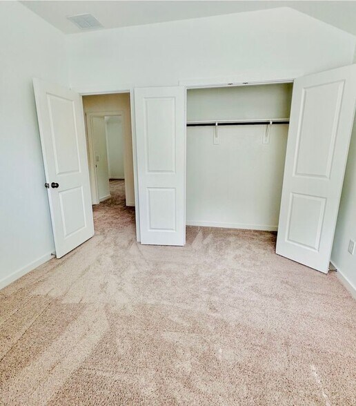 Building Photo - 18106 Zemira Ln