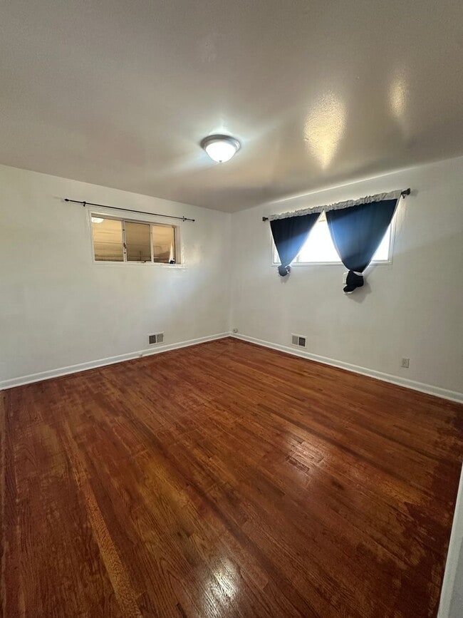 Building Photo - Single Family House in Denver near by I-25