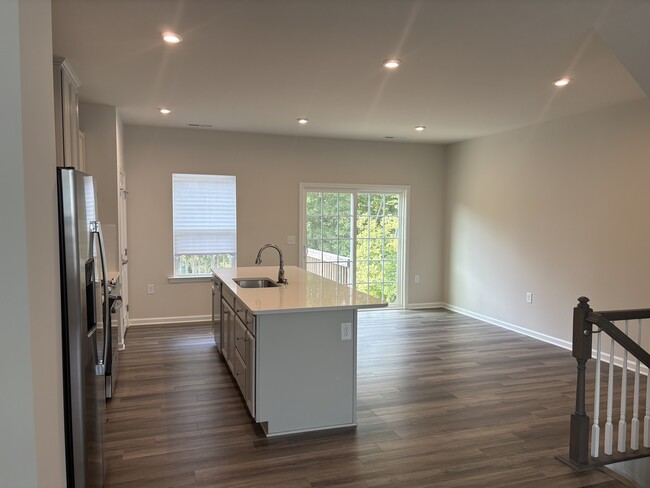 Building Photo - 6621 Pathfinder Way