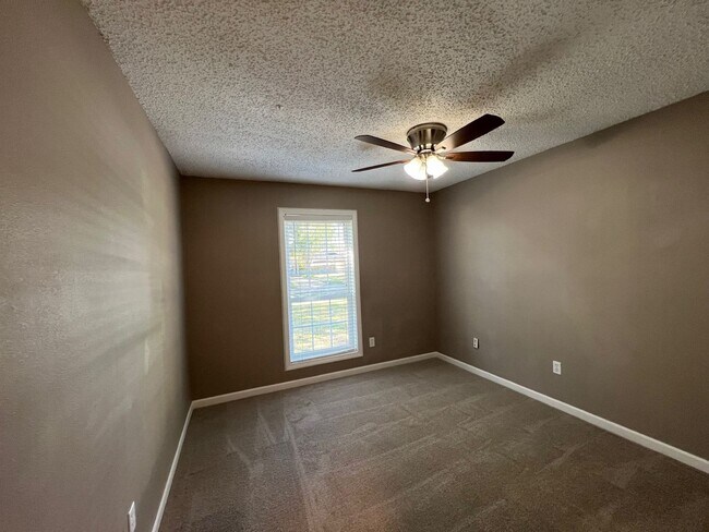 Building Photo - 8849 Timber Ln