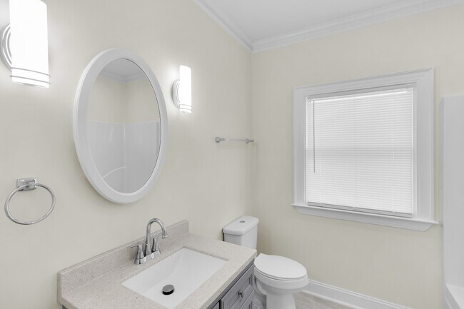Building Photo - 1216 Barkentine Dr