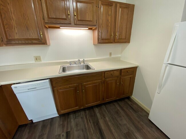 Building Photo - 124 Orange St