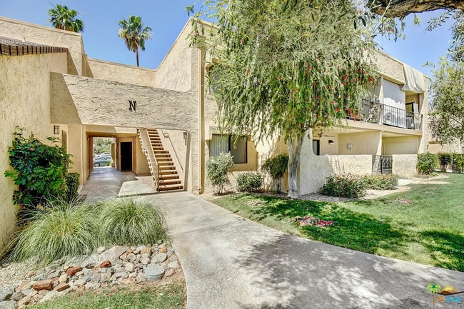 Building Photo - Charming Furnished 1-Bedroom Condo with Mo...