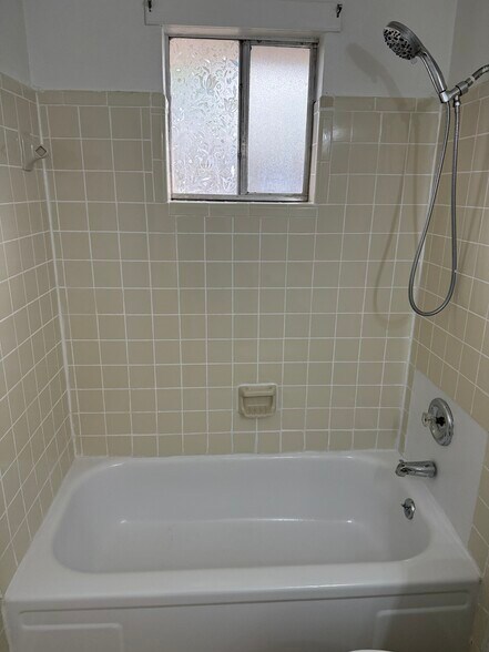 Building Photo - 1240 Avenue A