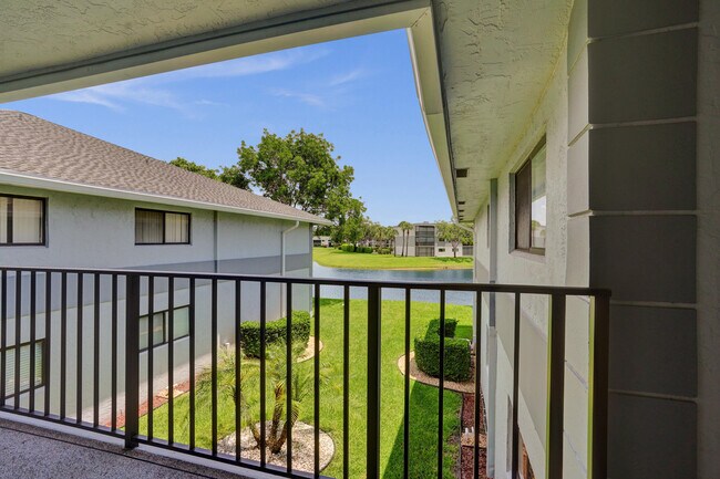 Building Photo - 15235 Lakes of Delray Blvd