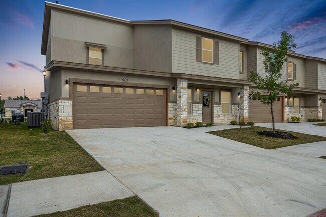 Building Photo - 2105 Tiger Trail