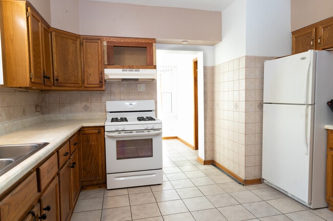 Building Photo - 2936 N Neenah Ave