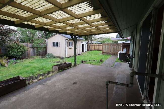 Building Photo - 3-Bedroom 1.5-Bathroom house in Stayton, OR