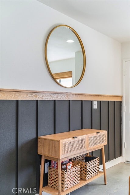 Building Photo - 61660 Valley View Dr