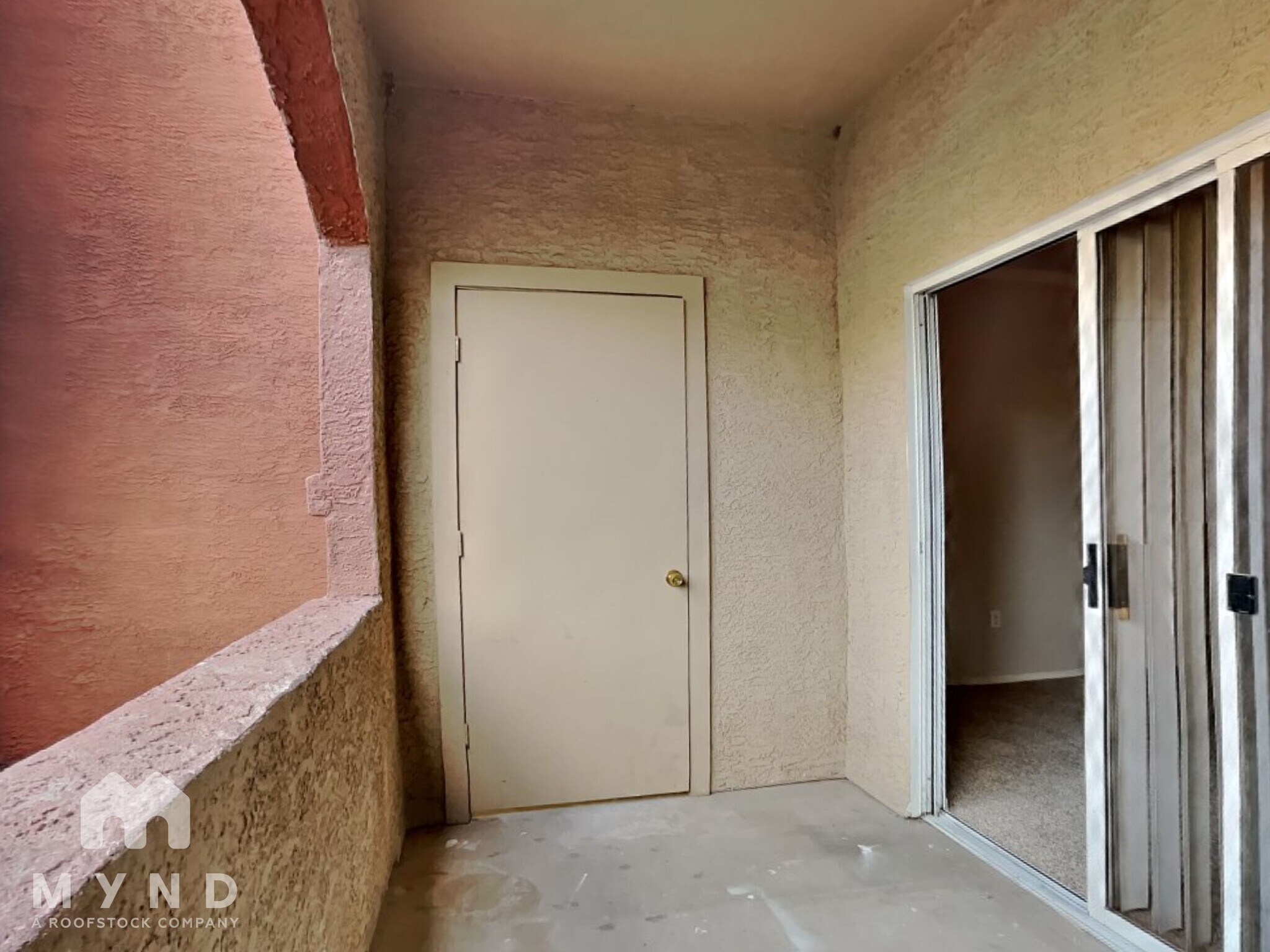 Building Photo - 5401 E Van Buren St