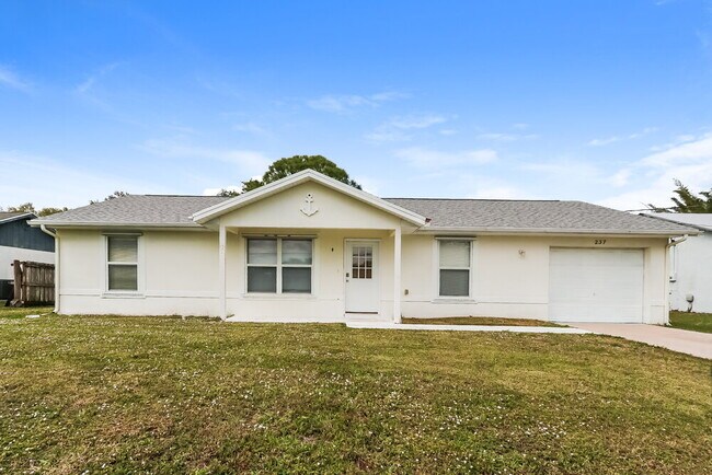 Building Photo - 237 SW Pisces Terrace